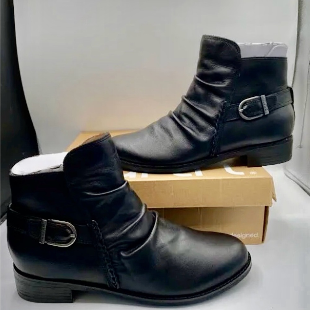 Earth NIB Women's Black Leather Naira Round Toe Ruched Booties Size 11. DS-19